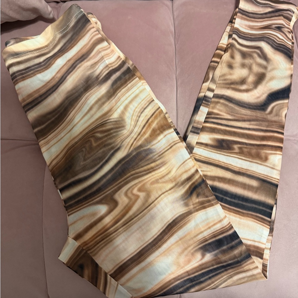 Stylish Swirl Pattern Mesh Leggings